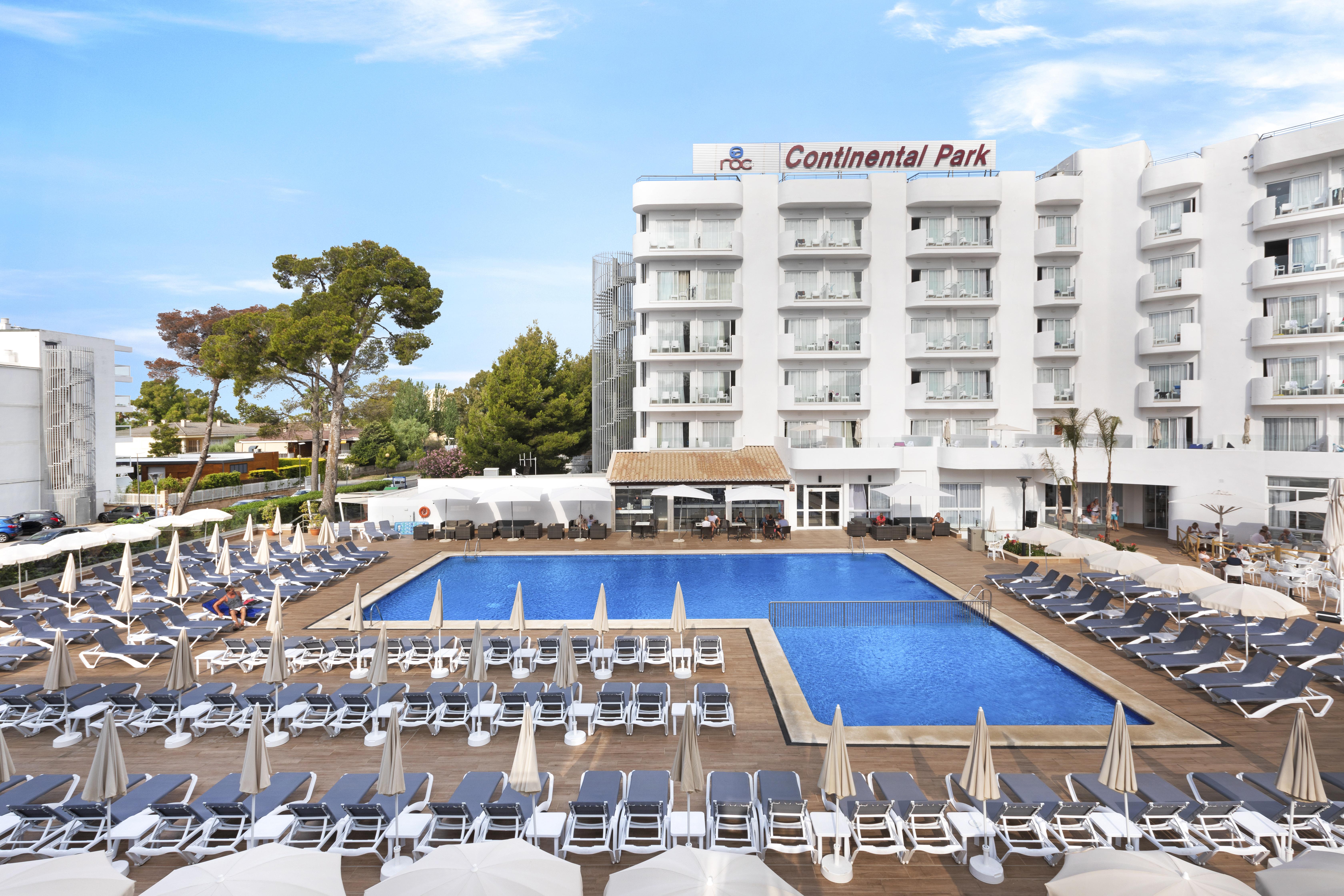 Aluasun Continental Park Hotel & Apartments Playa de Muro  Exterior photo