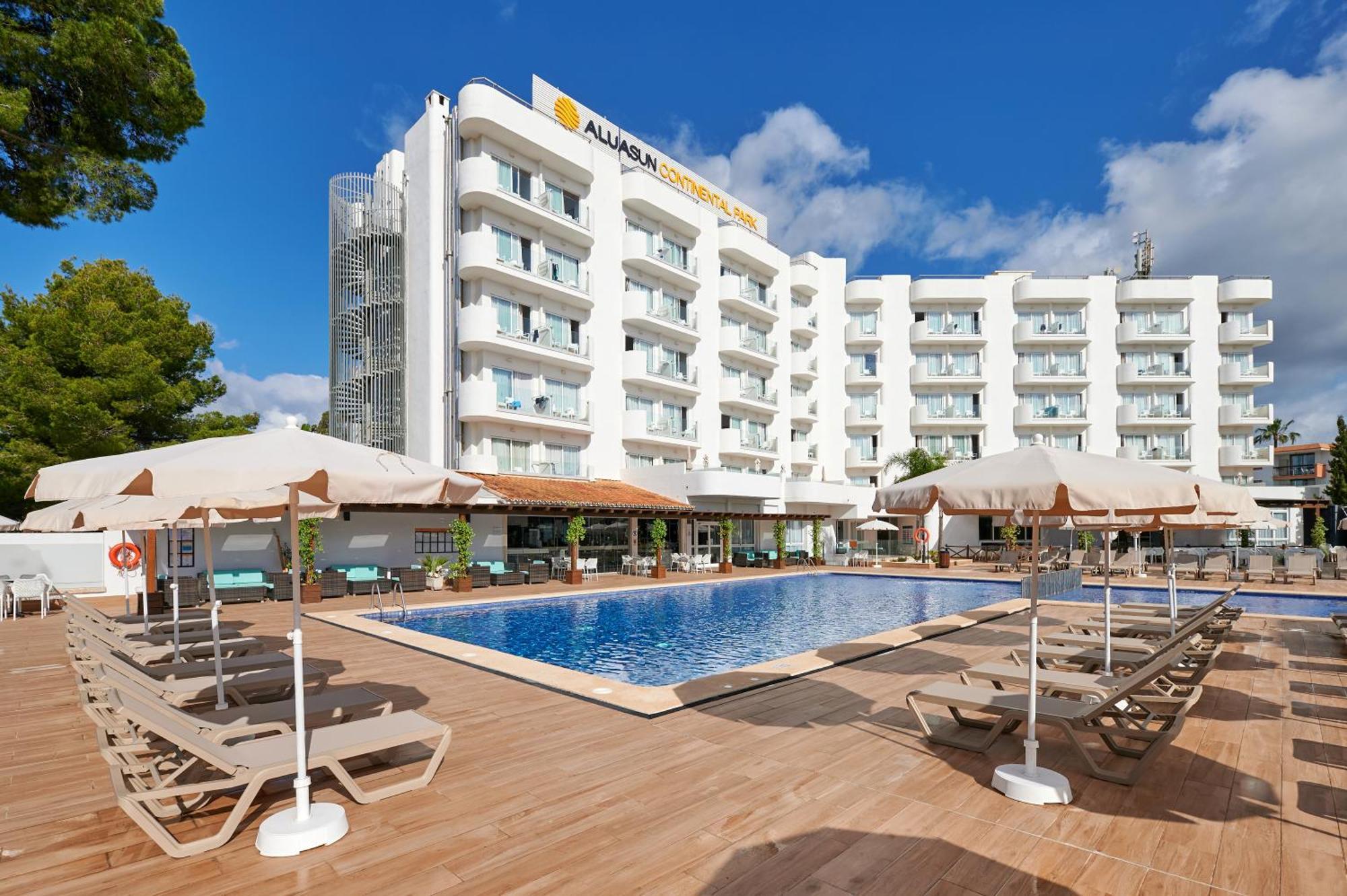 Aluasun Continental Park Hotel & Apartments Playa de Muro  Exterior photo