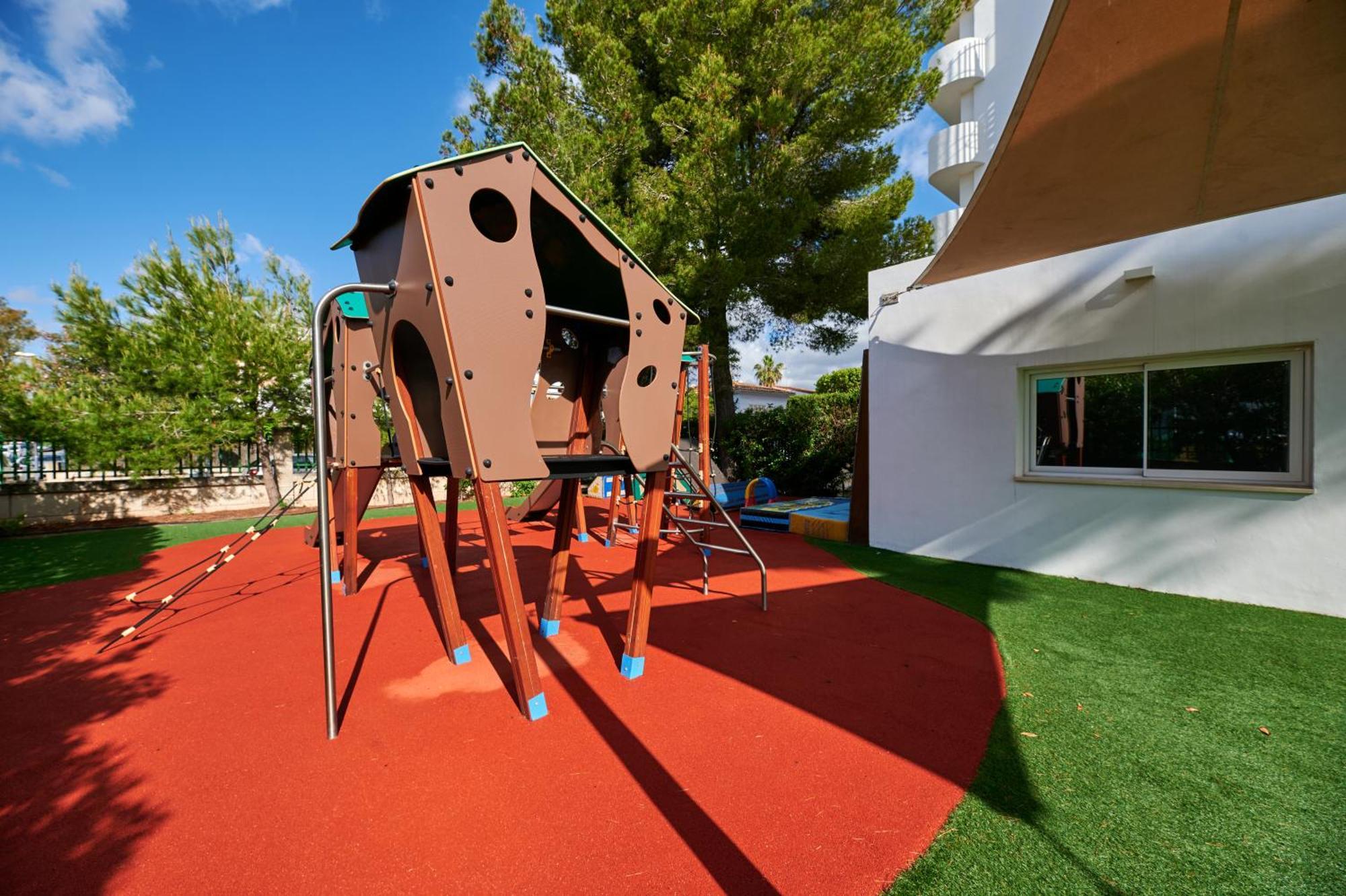 Aluasun Continental Park Hotel & Apartments Playa de Muro  Exterior photo